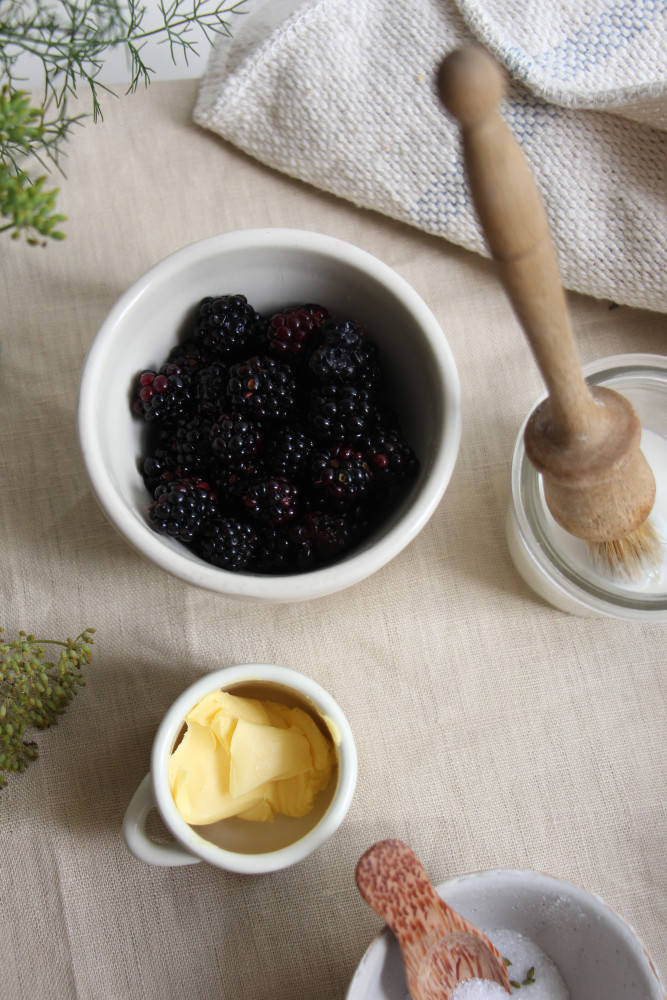 blackberry ginger scones with fennel sugar-1-24