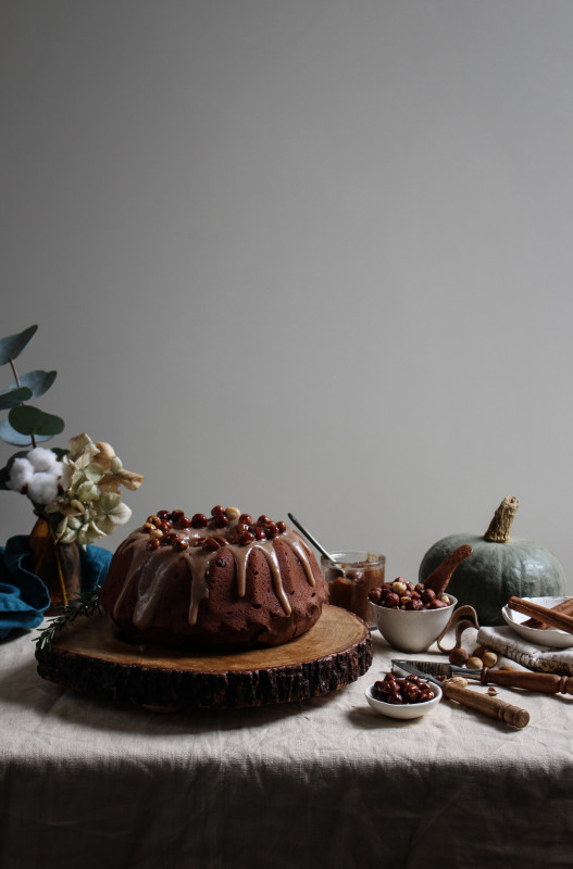 chocolate pumpkin cake with hazelnut praline frosting-1-16