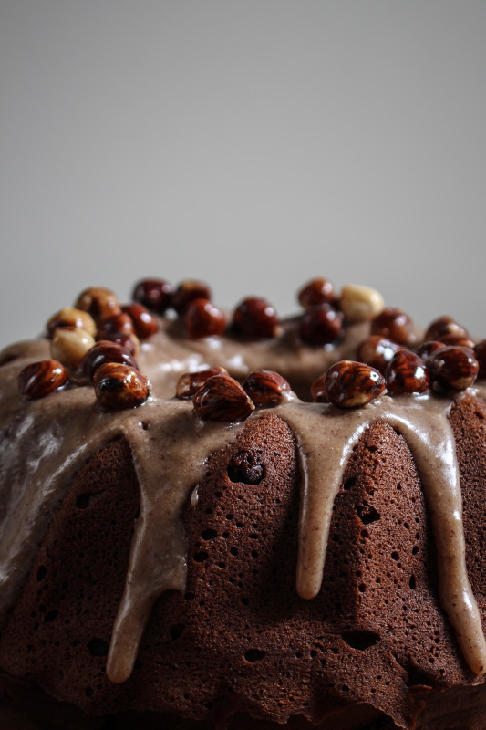 chocolate pumpkin cake with hazelnut praline frosting-1-24