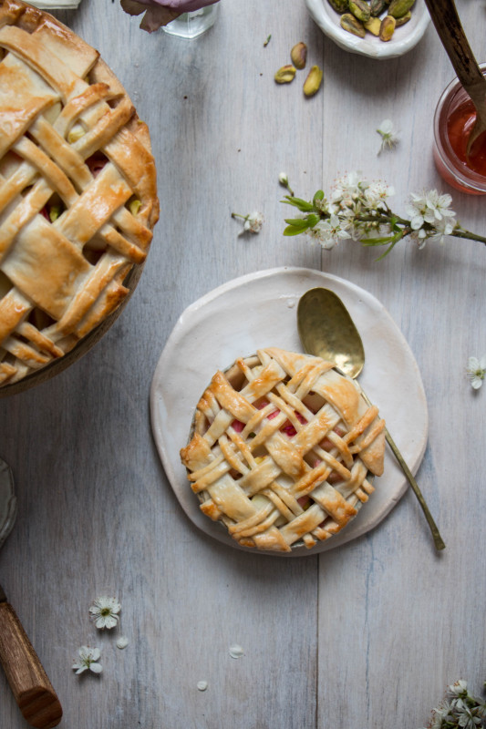 apple rose and rhubarb and pistachio pie-1-27