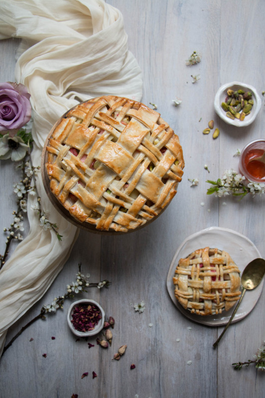 apple rose and rhubarb and pistachio pie-1-9