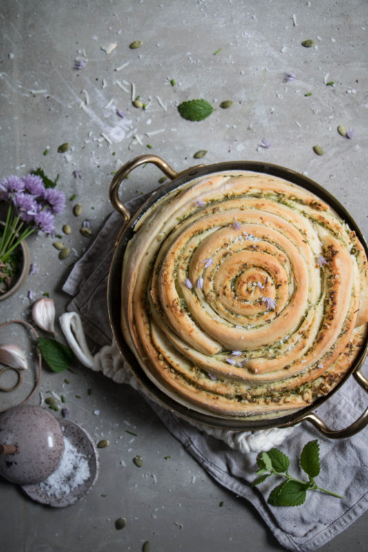 chive pumpkin seed pesto bread-1-3