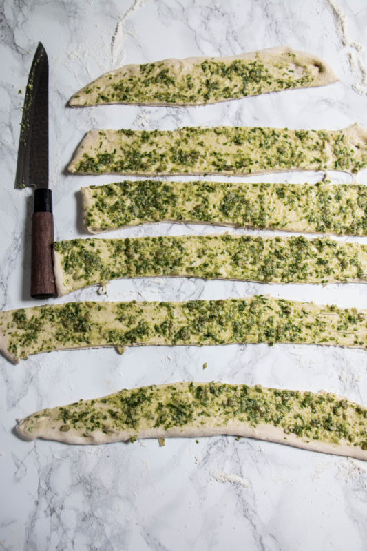 chive pumpkin seed pesto bread-1-8