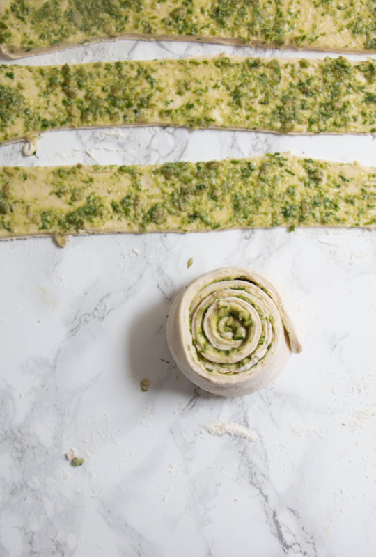 chive pumpkin seed pesto bread-1-9