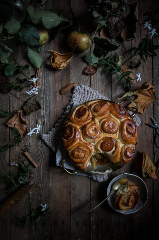 jasmine tea poached caramel apple bottomed cinnamon buns-1-1