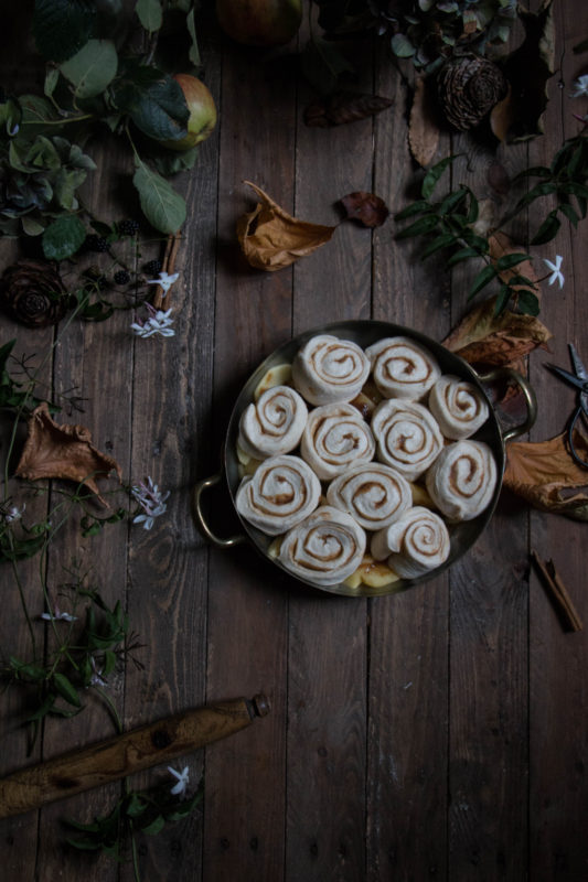 jasmine tea poached caramel apple bottomed cinnamon buns-1-8