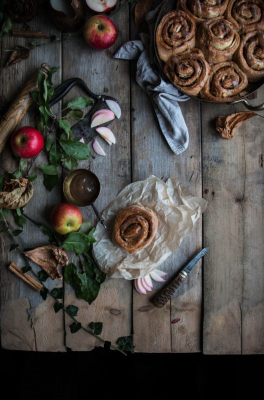 vegan-apple-cinnamon-buns-1-4-1