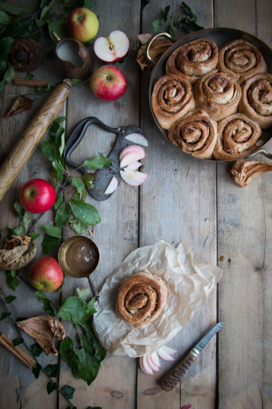 vegan-apple-cinnamon-buns-1-5