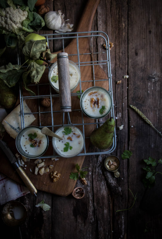 cauliflower-pear-and-blue-cheese-soup-1-4