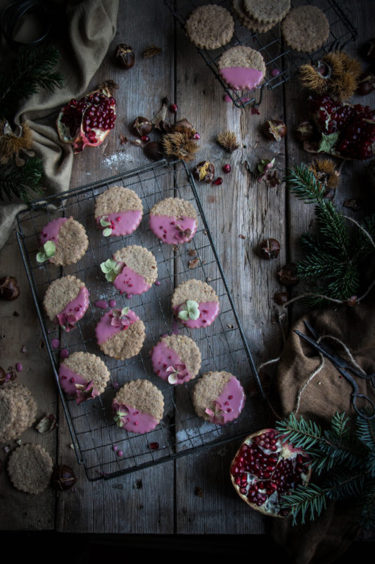 chestnut-cookies-with-pomegranate-glaze-1-1