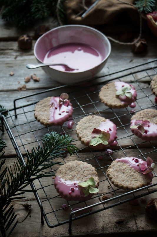 chestnut-cookies-with-pomegranate-glaze-1-16