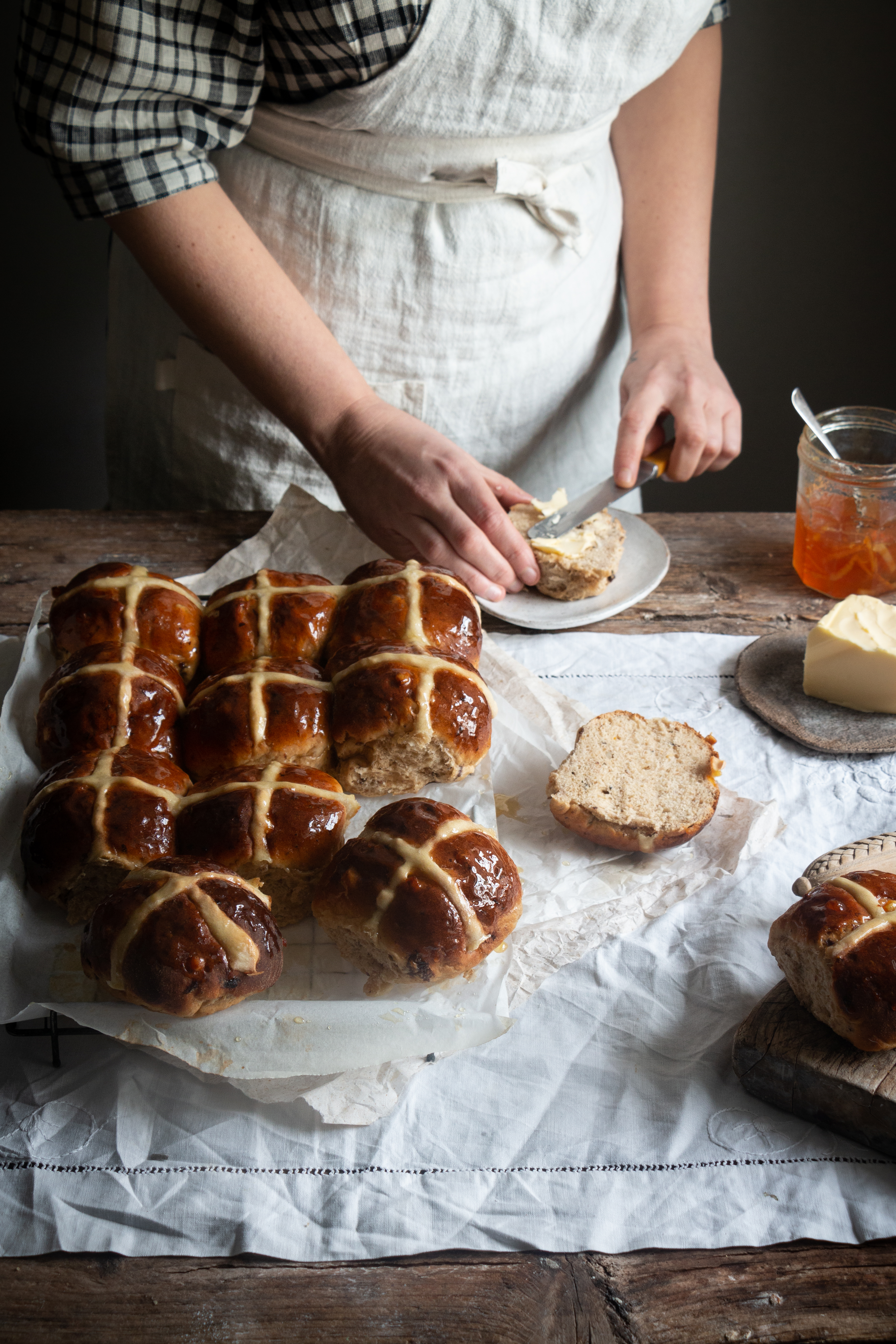 hot cross buns