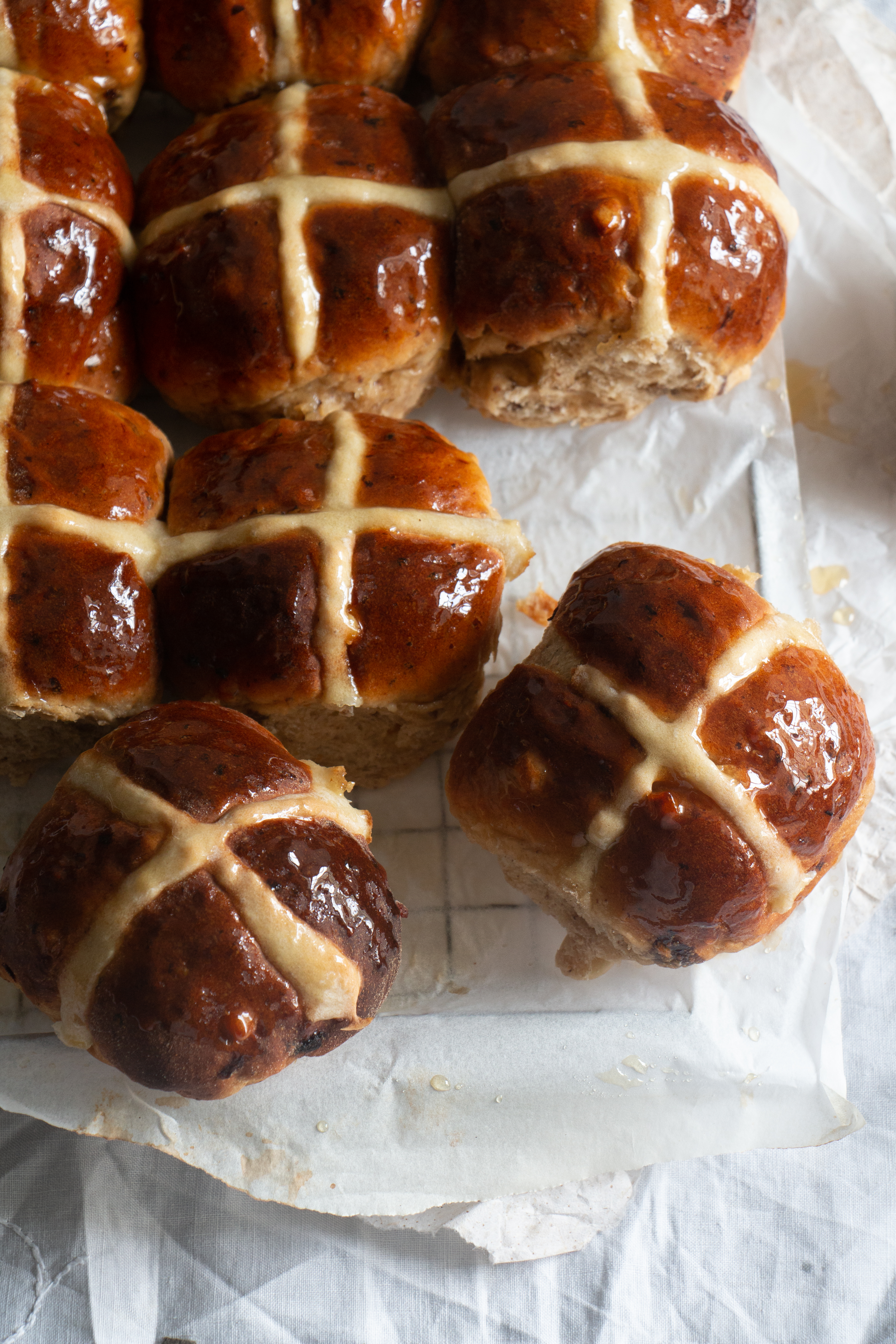 hot cross buns