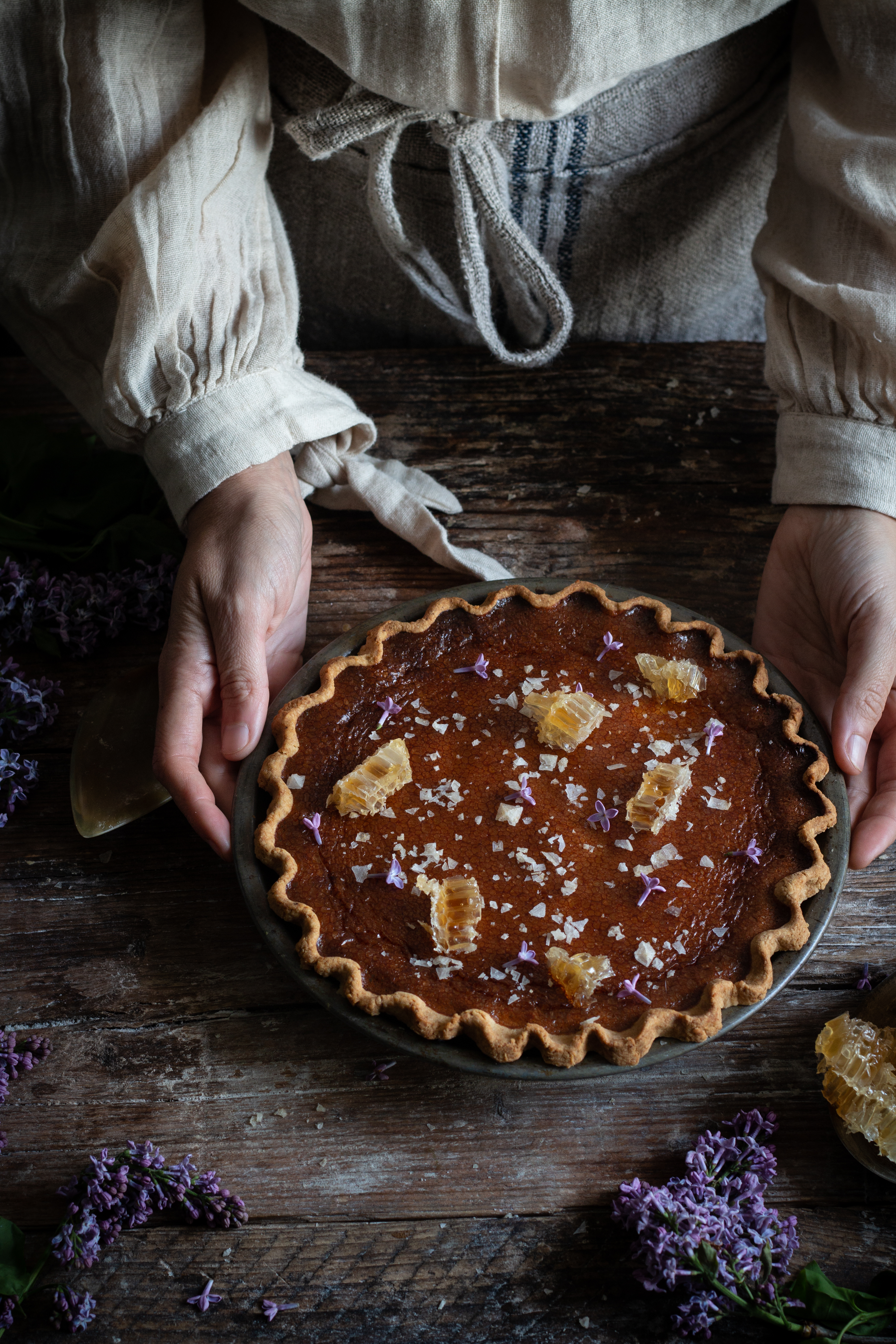 Lilac sugar salty honey pie with rhubarb