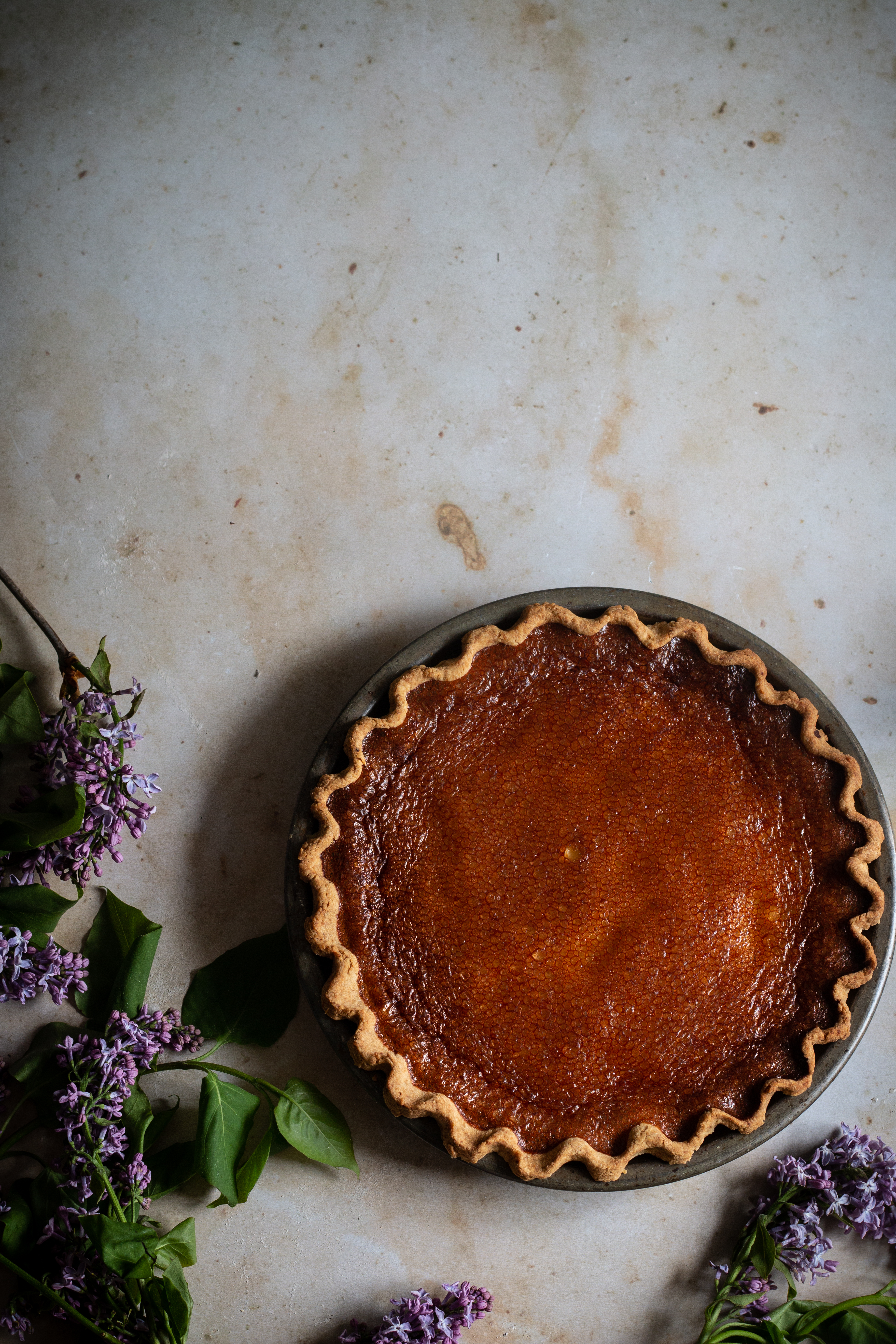 Lilac sugar salty honey pie with rhubarb