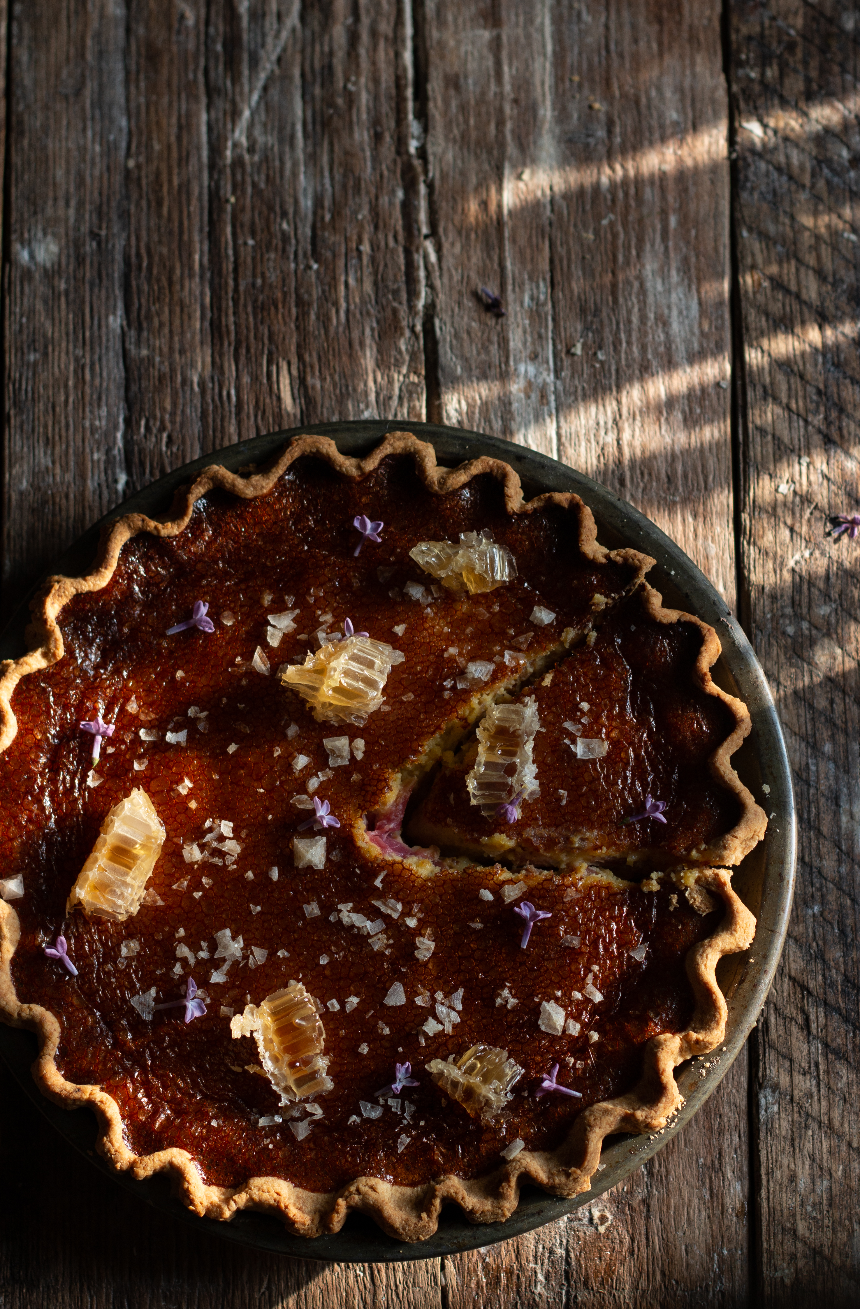 Lilac sugar salty honey pie with rhubarb