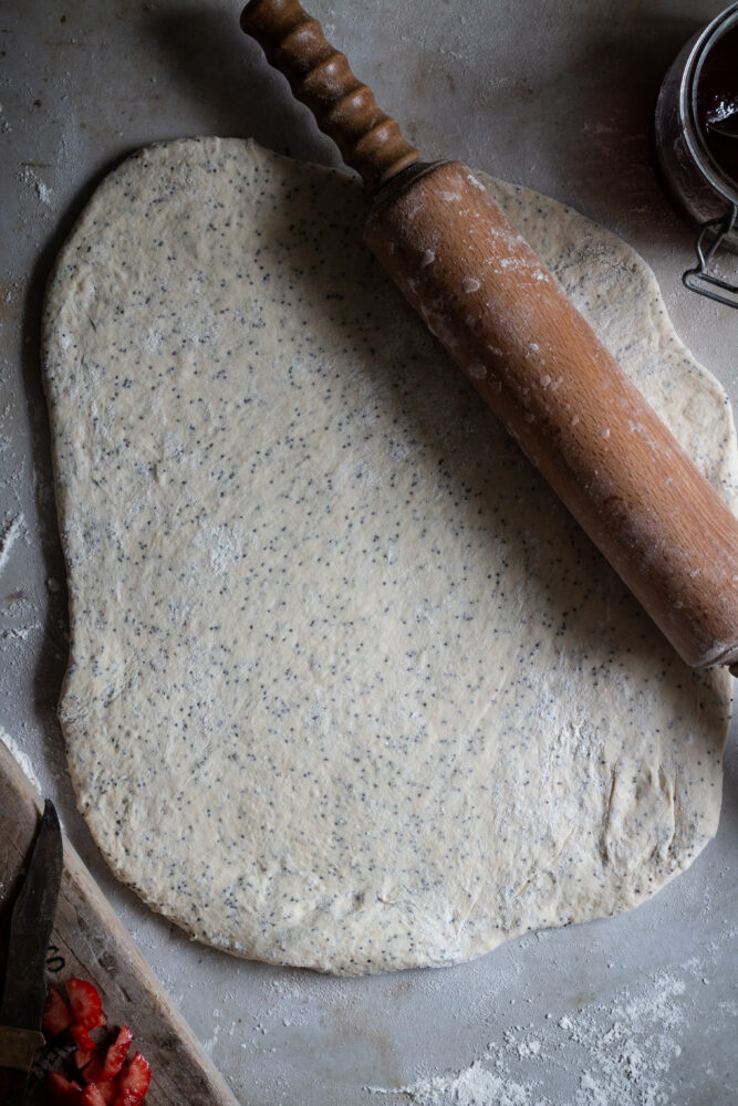 strawberry poppy seed buns