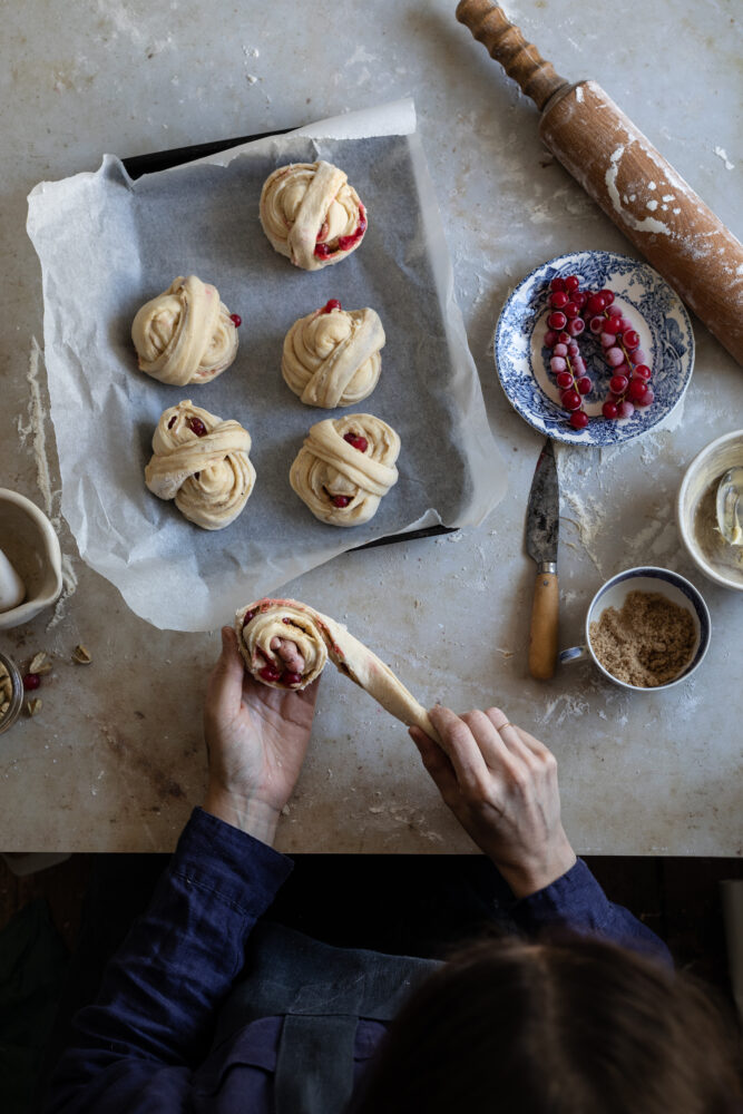 shaping swedish buns