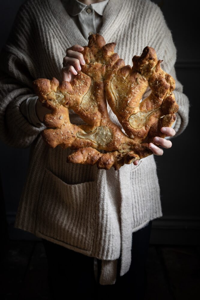 autumn leaf fougasse bread 