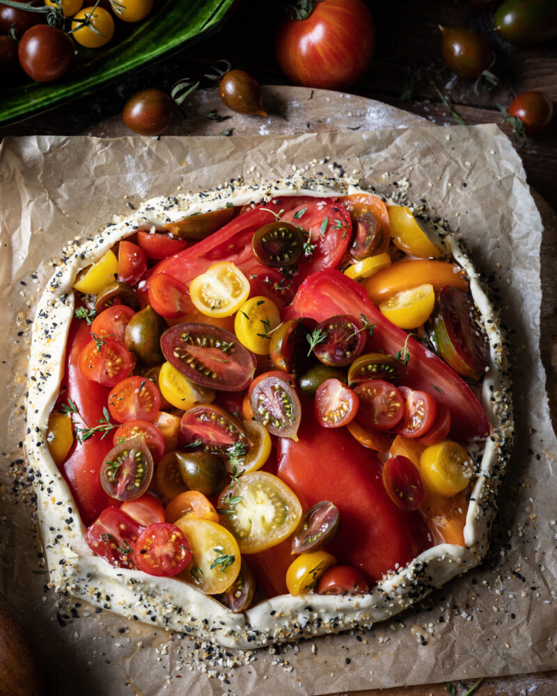 tomato puff pastry tart