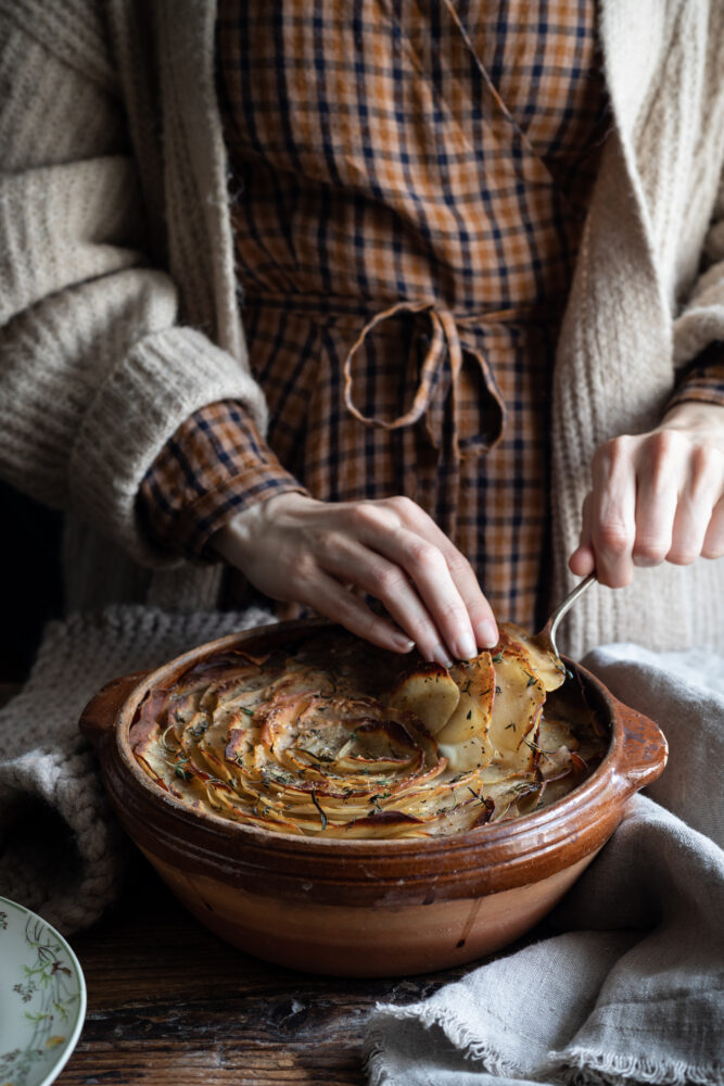 beef shin hotpot serving