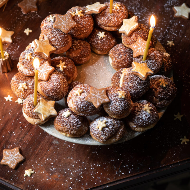 Choux bun wreath